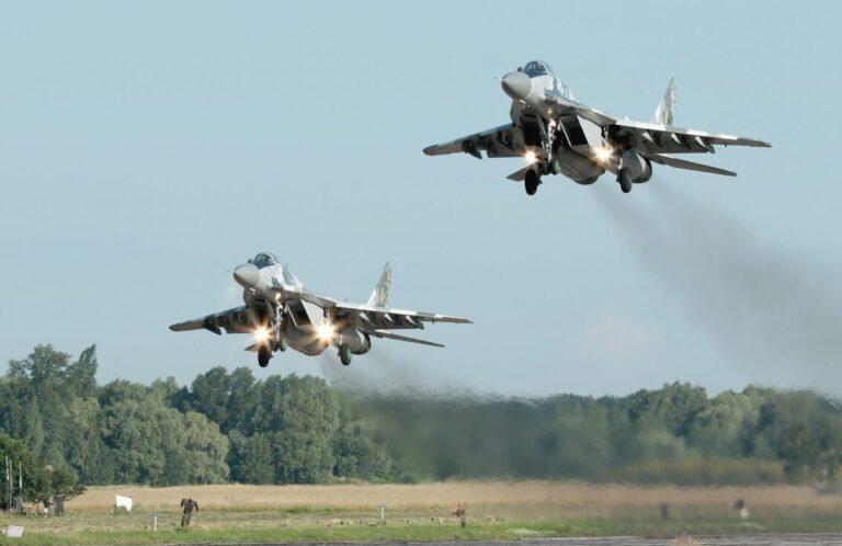 Украинская авиация нанесла удары по российским войскам