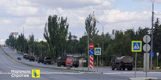 Оккупанты перегоняют военную технику в направлении Бердянска