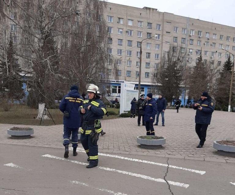 Сотрудники СБУ провели антитеррористическую тренировку в областной больнице