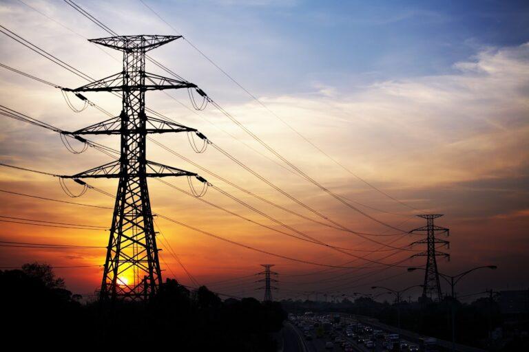 В “Запорожьеоблэнерго” сделали заявление по поводу почасовых отключений электроэнергии