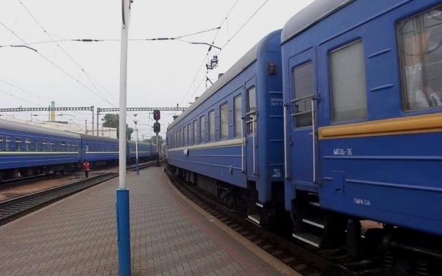 “Укрзалізниця” запускает дополнительный праздничный поезд через Запорожье
