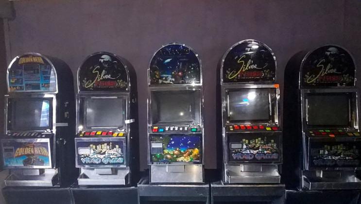 В Запорожье на Кичкасе полицейские “накрыли” подпольный зал игровых автоматов