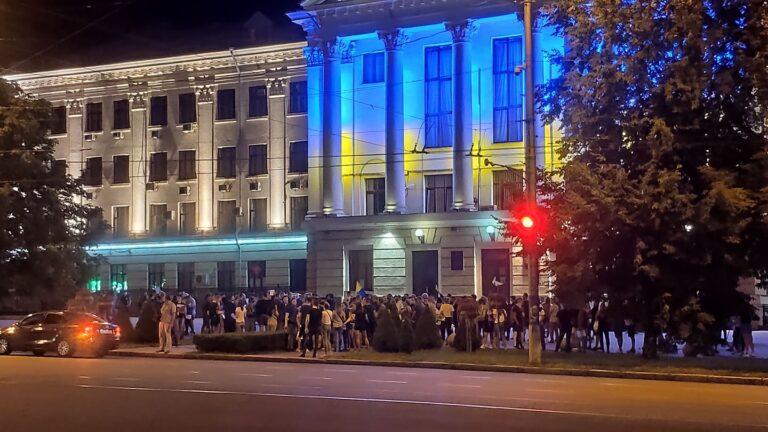 В Запорожье состоялась ночная мирная акция владельцев кафе и ресторанов