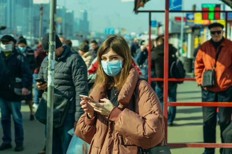 Обязательная вакцинация: в Запорожской области могут запретить проезд в общественном транспорте