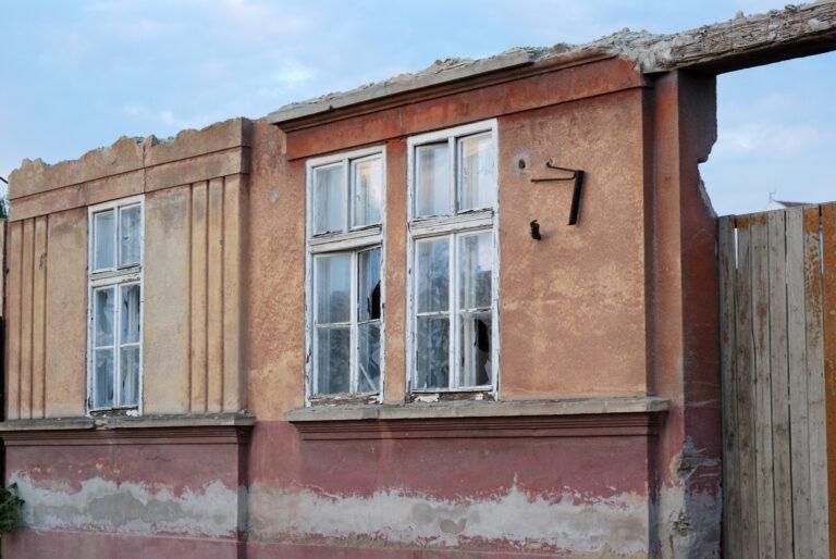 В исторической части Запорожья спишут разрушенный дом