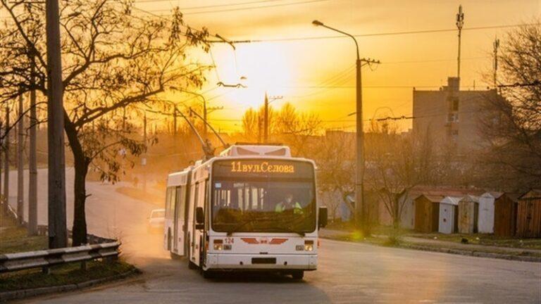 Работа общественного транспорта в Запорожье 14 декабря: маршруты