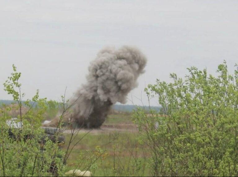 Спасатели обнаружили кассетные боеприпасы и остатки “Градов” в Орехове