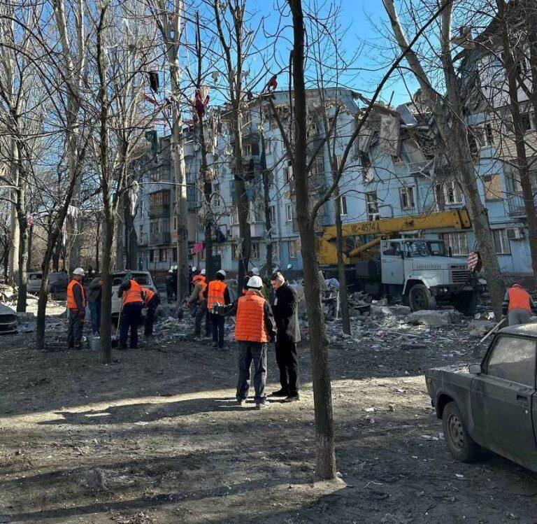В результате ракетного удара по Запорожью 3 человека погибли, 7 госпитализировали в больницу