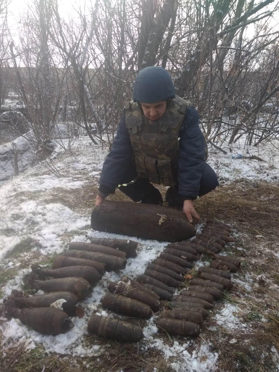 уничтожили 105 боеприпасов