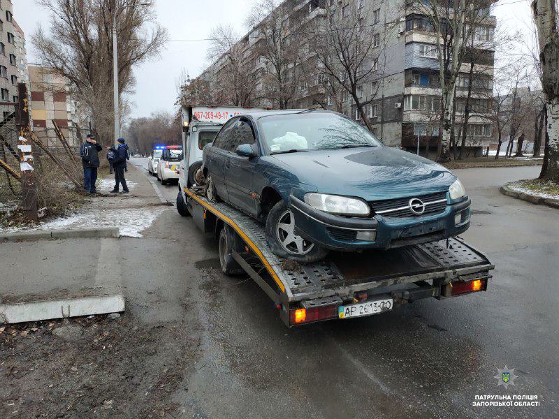 В Заводском районе пьяный водитель протаранил забор (ФОТО)