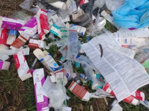 В Запорожье нашли свалку с опасными медотходами
