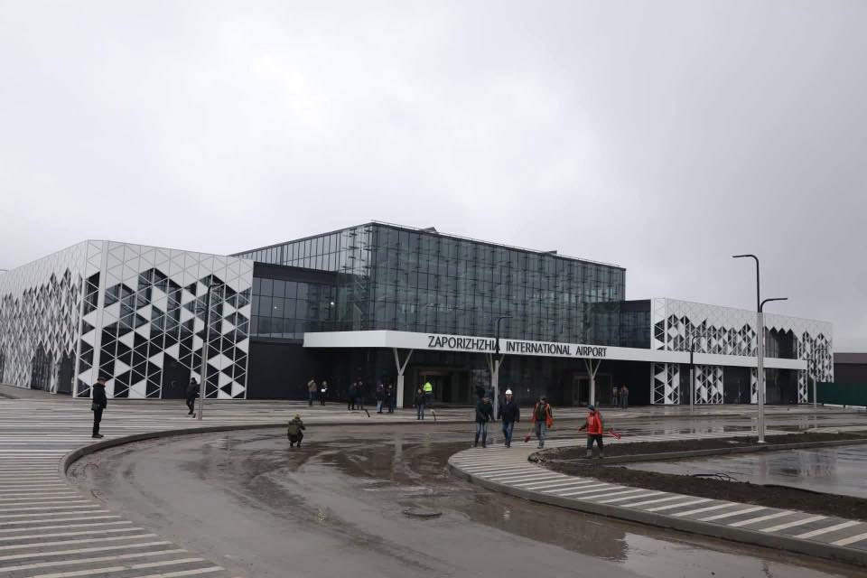 Министр инфраструктуры прокомментировал передачу запорожского аэропорта в концессию
