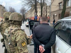ГБР: в Приморском районе начальник сектора полиции получил взятку в размере 5 тысяч долларов