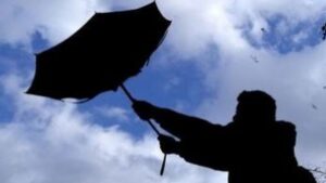 Запорожцев предупреждают об опасных метеорологических явлениях