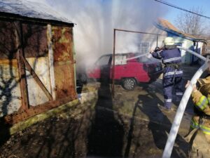 В Пологах сгорел легковой автомобиль: подробности