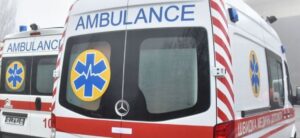 В Запорожье автомобиль сбил 33-летнюю женщину возле остановке