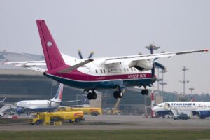 Авиакомпания “Мотор Сич” из-за карантина останавливает все регулярные рейсы