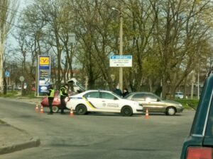 В Шевченковском районе возле спорткомплекса столкнулись Ланос и Славута, – фото