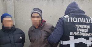 В Мелитополе задержали двух подозреваемых в сбыте наркотиков