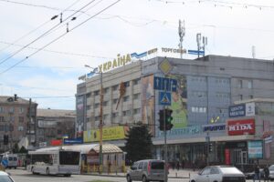 ТРЦ “Украина” проверили на нарушение карантинного режима