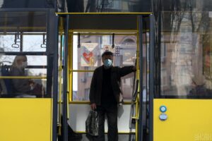 Объясняем: как ходит транспорт в Запорожье и когда можно будет посещать кладбища 