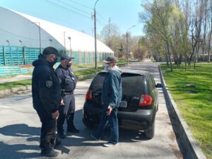 Запорожье на карантине: полиция оцепила парки и мосты (ФОТО)