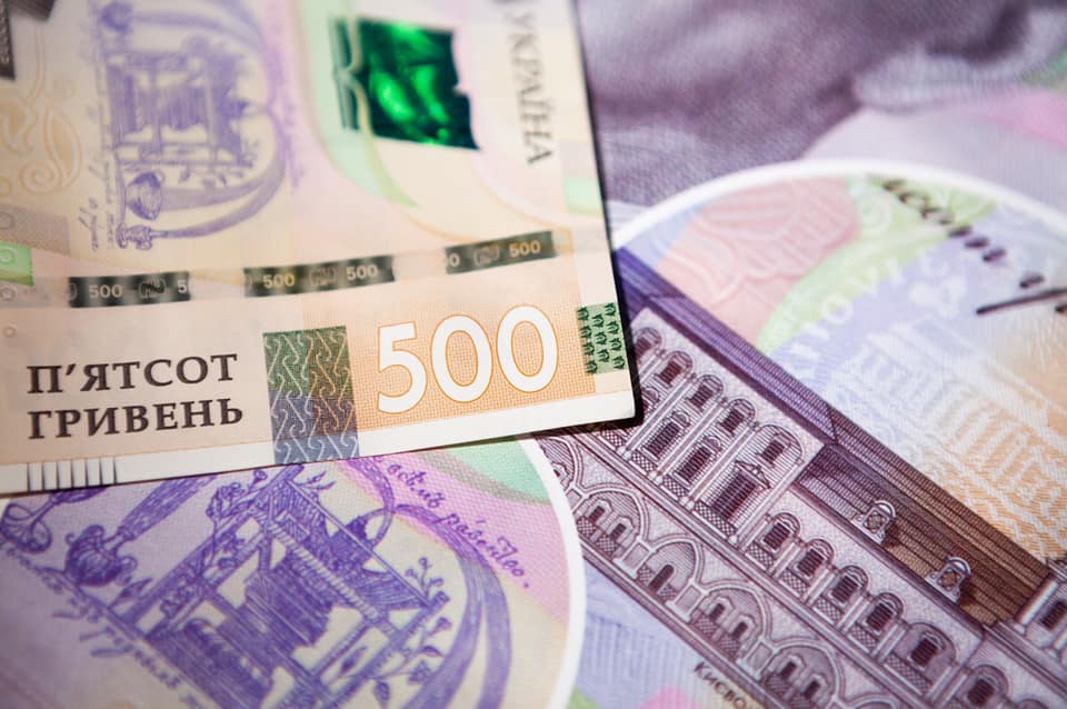 Za perevod na summu svyshe 5000 grn mogut zablokirovat' schet - raz"yasneniye otnositel'no novogo Zakona