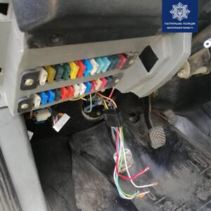 В Запорожье полиция задержала мужчину на угнанном автомобиле, – фото 
