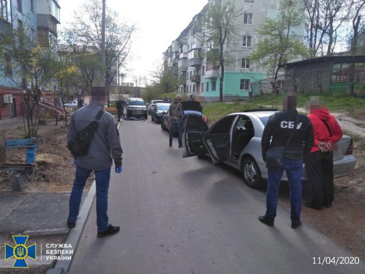 V Zaporozh'ye SBU poymala eks-berkutovtsa, kotoryy torgoval oruzhiyem
