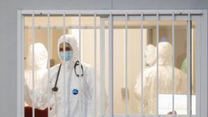 Медики без зарплат: областная власть отчитывается о доплатах в 300%