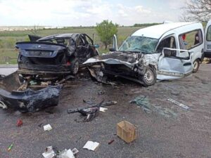 «BMW» и «Renault» попали в ДТП на трассе «Харьков-Симферополь» вблизи Степногорска (ФОТО)