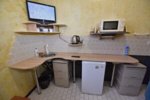 В Запорожском СИЗО один из заключенных выкупил для себя все VIP-камеры