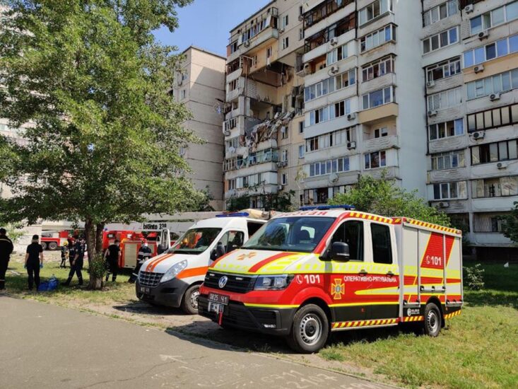 V Kiyeve v mnogokvartirnom dome v Darnitskom rayone sluchilsya vzryv