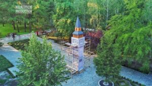 В Мелитополе в центральном парке устанавливают Биг-Бен 