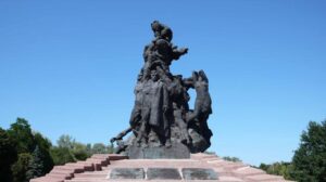 Трагедия ромского народа: в области насчитали 8 мест массовых расстрелов