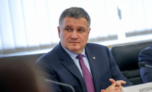 Запорожские нардепы выступили за отставку главы МВД Арсена Авакова