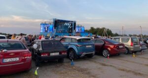 На аэродроме Широкое под Запорожьем прошел концерт группы БЕZ ОБМЕЖЕНЬ