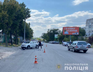 В Запорожье водитель Nissan сбил насмерть мотоциклиста (ФОТО)