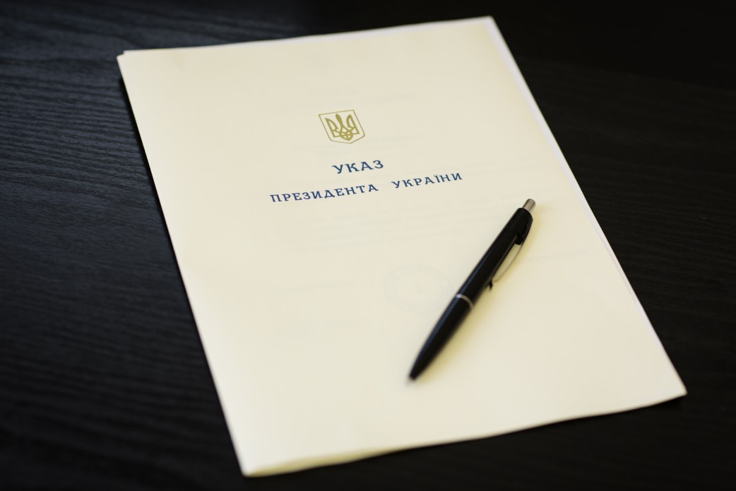 Зеленский подписал указ о присвоении почетных званий выдающимся запорожцам
