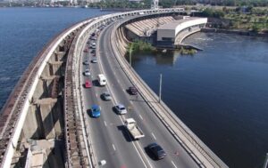 Движение по Днепровской ГЭС ограничат на 10 дней: когда именно