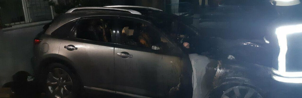 V Zaporozh'ye za sutki podozhgli dva elitnykh avto