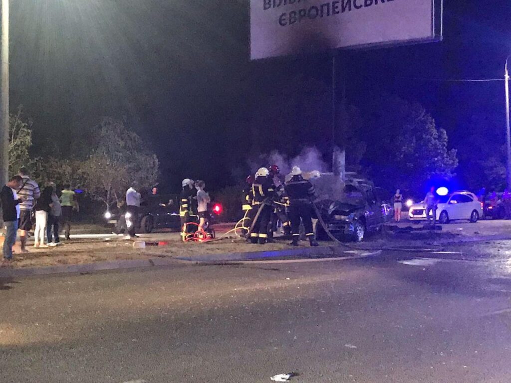 V rezul'tate avarii na Naberezhnoy pogiblo troye studentov-medikov, - podrobnosti