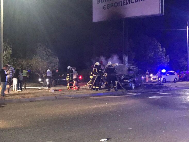 V rezul'tate avarii na Naberezhnoy pogiblo troye studentov-medikov, - podrobnosti