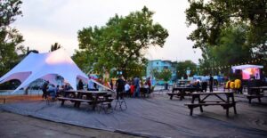 В центре Запорожья открыли современное пространство Public Space