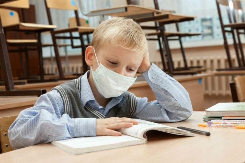 В Запорожье ученики 1-4 классов выходят на обучение