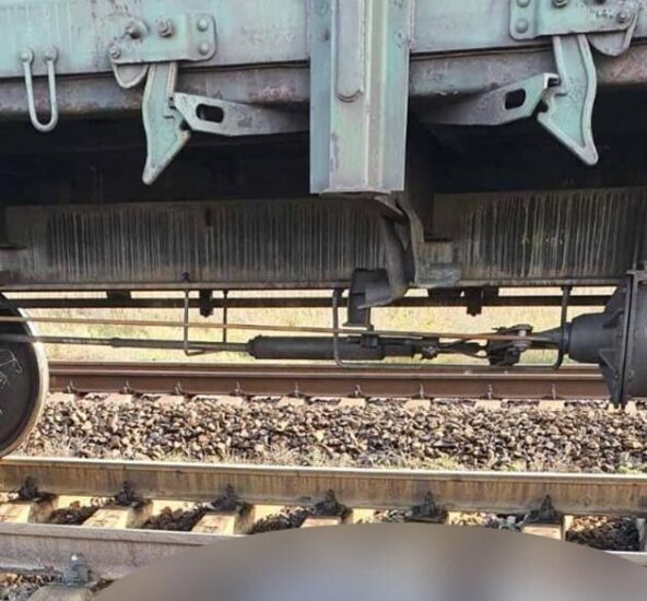 Грузовой поезд насмерть сбил мужчину в Запорожской области