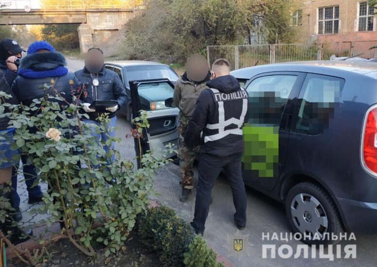 В Запорожье полиция задержала сутенера, - фото