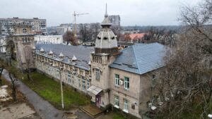 Фотограф показал архитектуру первой электростанции в Запорожье