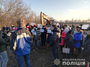Запорожцы подписывают петицию президенту против строительства каолинового карьера