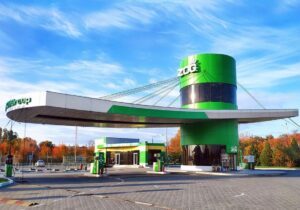 Как работают запорожские АЗС: фоторепортаж